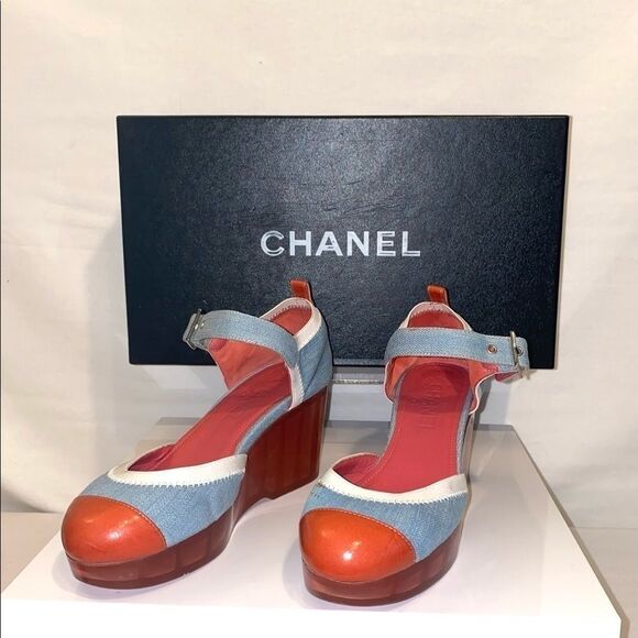 Authentic Chanel Wedges   - Picture 3 of 7